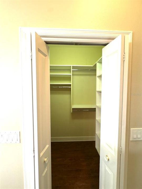 Под контрактом: $2,950 (3 спален, 2 ванн, 1712 Квадратных фут)