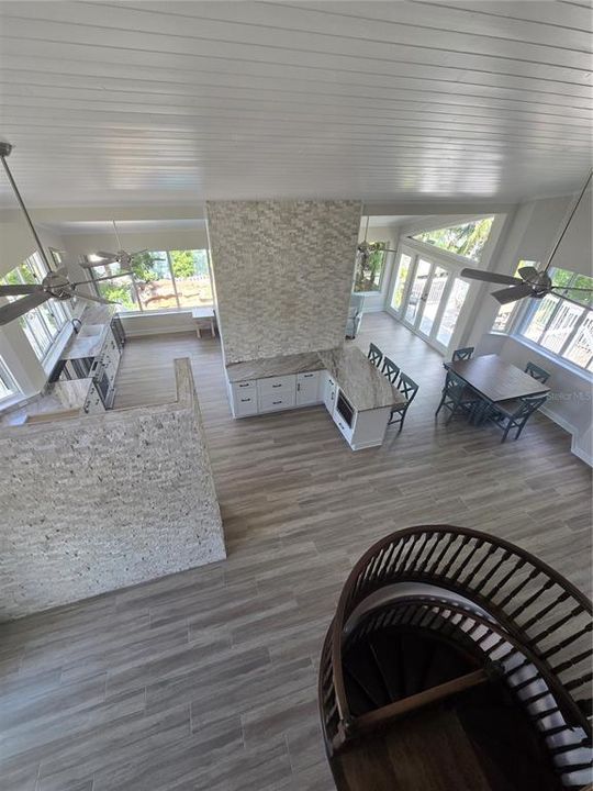 Vendido Recientemente: $3,200,000 (4 camas, 3 baños, 3204 Pies cuadrados)