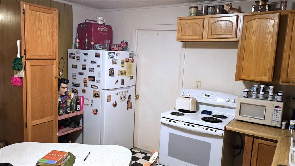 待售: $198,600 (3 贝兹, 1 浴室, 1336 平方英尺)