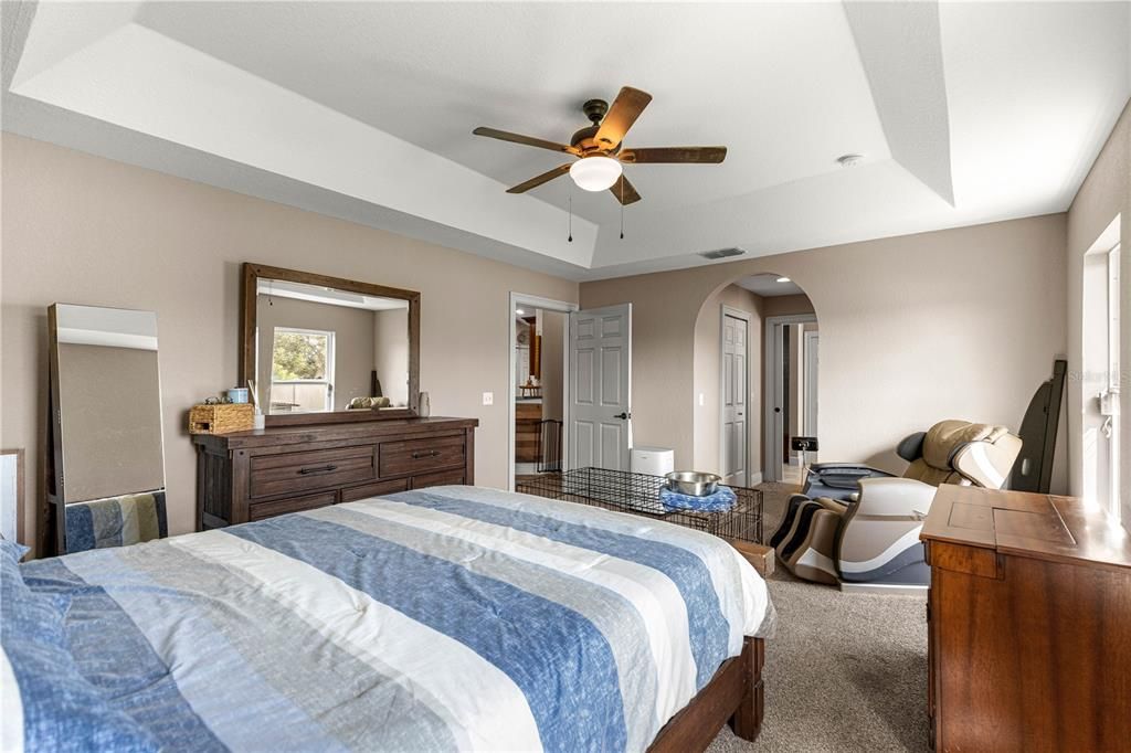 Activo con contrato: $383,000 (3 camas, 2 baños, 1936 Pies cuadrados)