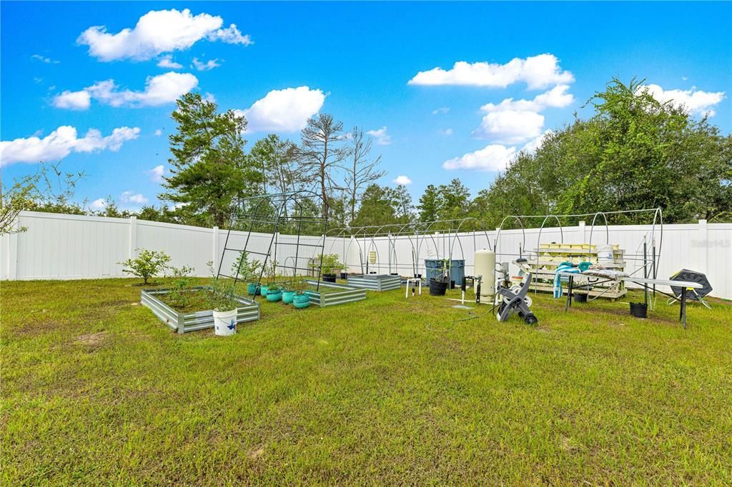 Activo con contrato: $383,000 (3 camas, 2 baños, 1936 Pies cuadrados)