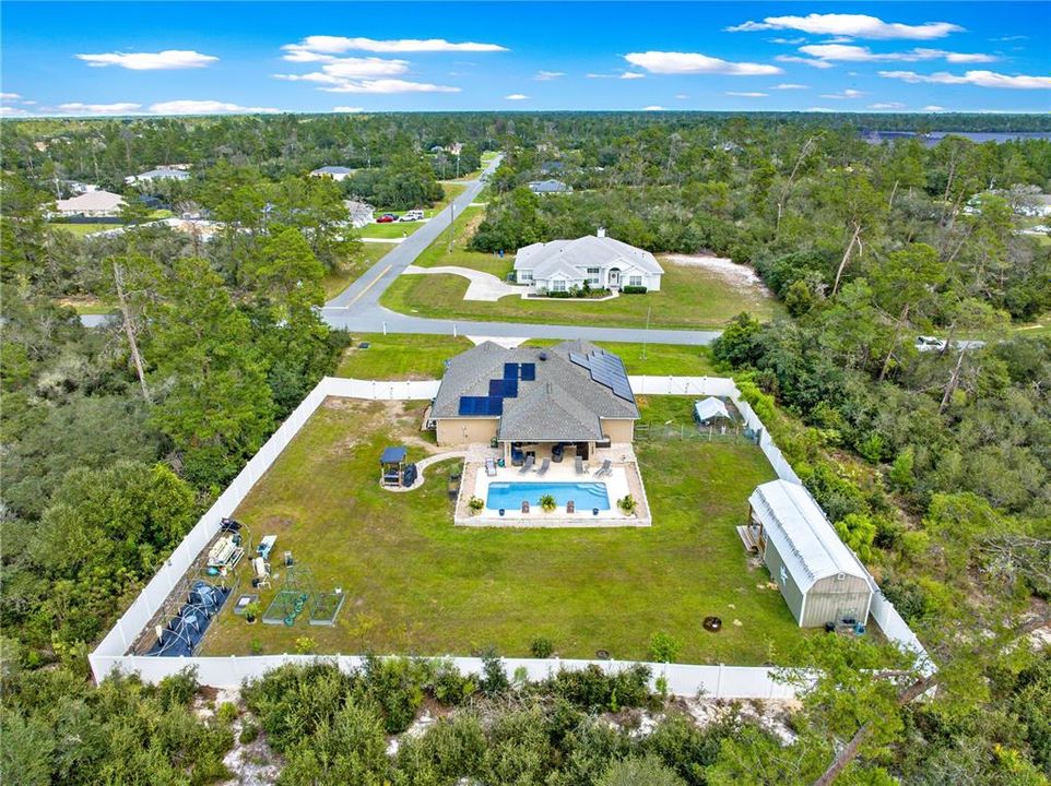 Activo con contrato: $383,000 (3 camas, 2 baños, 1936 Pies cuadrados)