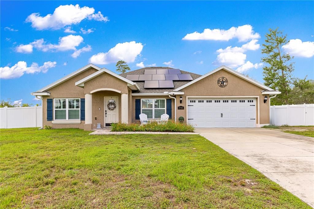 Activo con contrato: $383,000 (3 camas, 2 baños, 1936 Pies cuadrados)