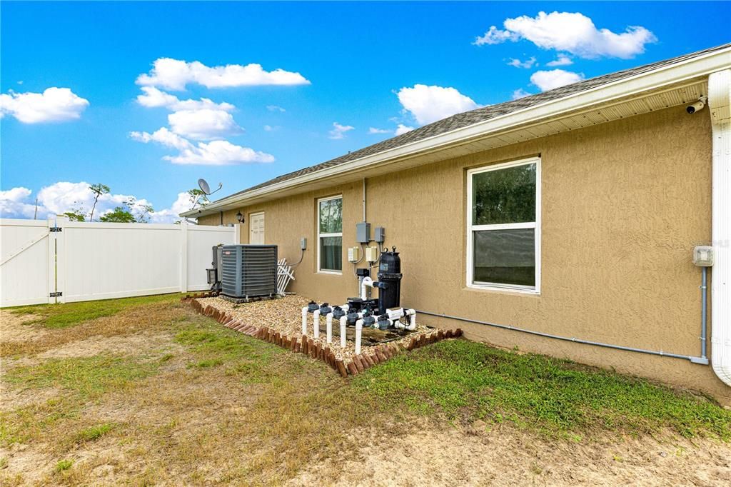 Activo con contrato: $383,000 (3 camas, 2 baños, 1936 Pies cuadrados)