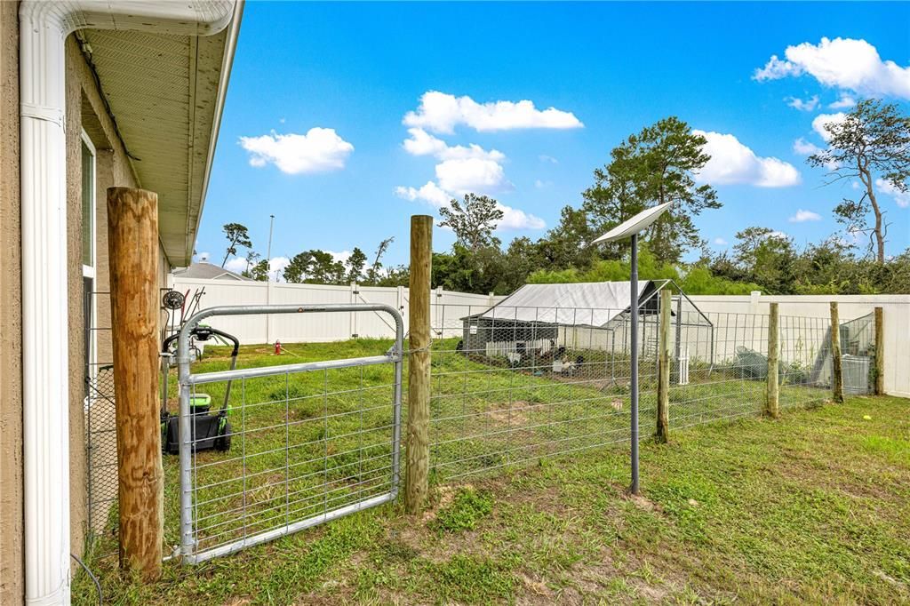 Activo con contrato: $383,000 (3 camas, 2 baños, 1936 Pies cuadrados)