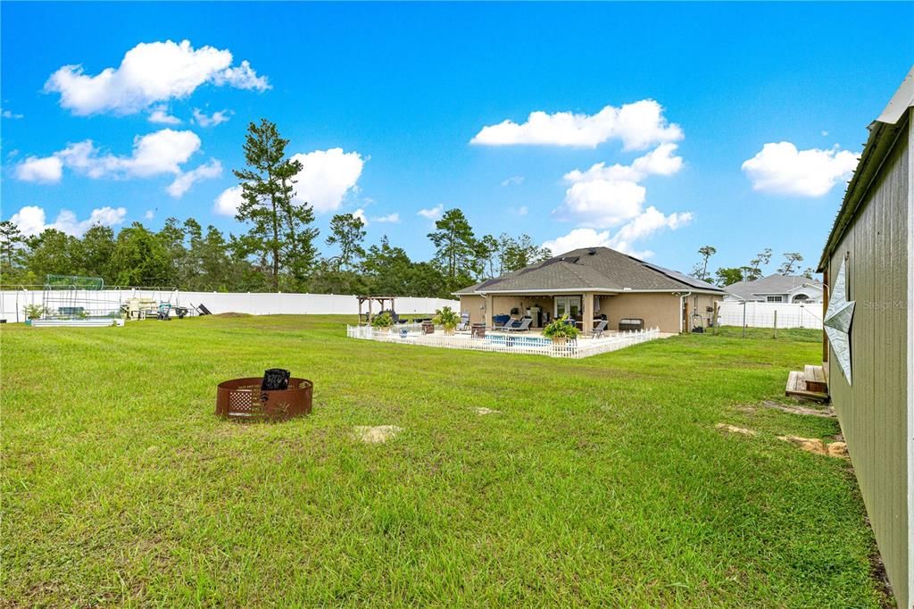 Activo con contrato: $383,000 (3 camas, 2 baños, 1936 Pies cuadrados)