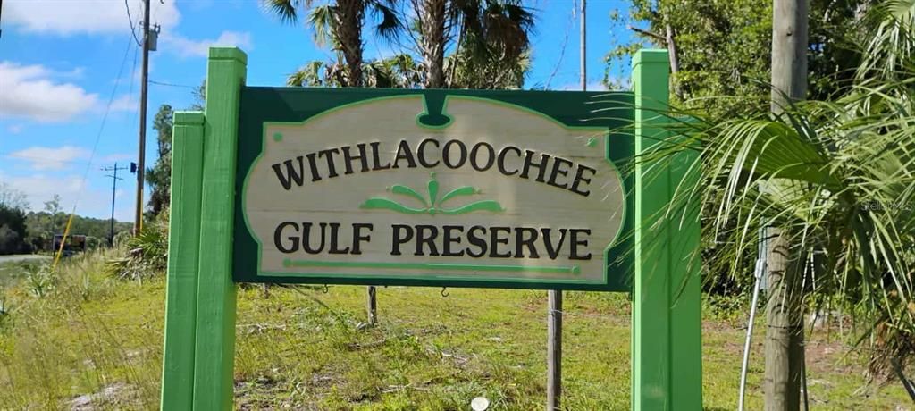 На продажу: $59,000 (0.68 acres)