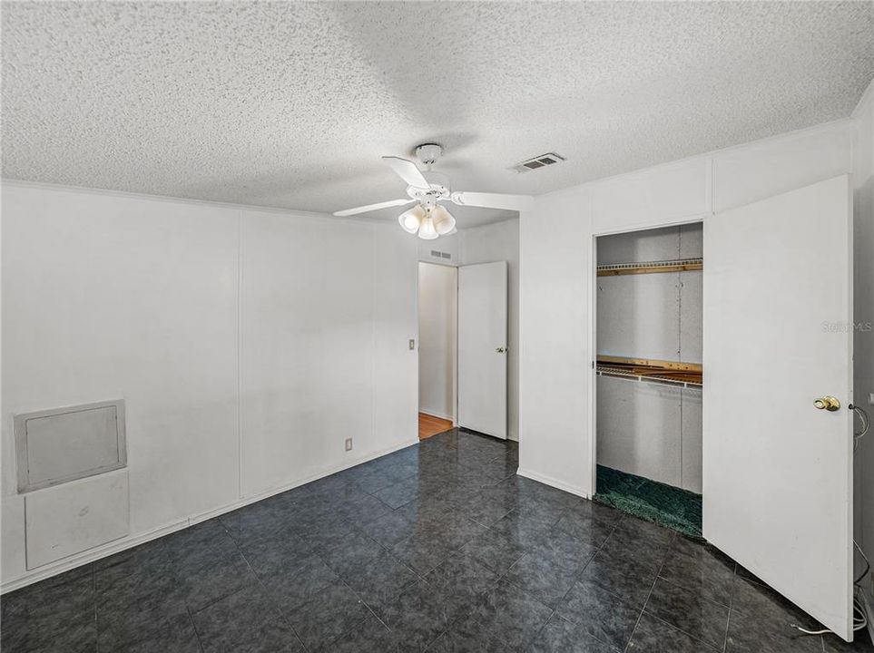 Под контрактом: $188,900 (2 спален, 2 ванн, 1134 Квадратных фут)