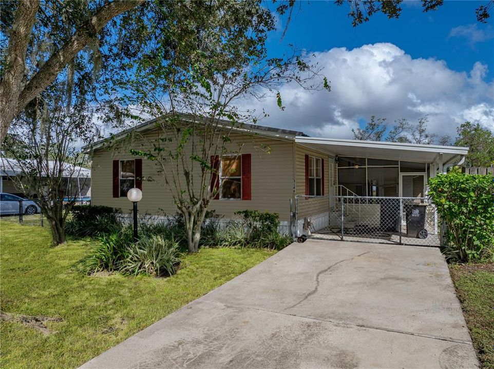 Под контрактом: $188,900 (2 спален, 2 ванн, 1134 Квадратных фут)