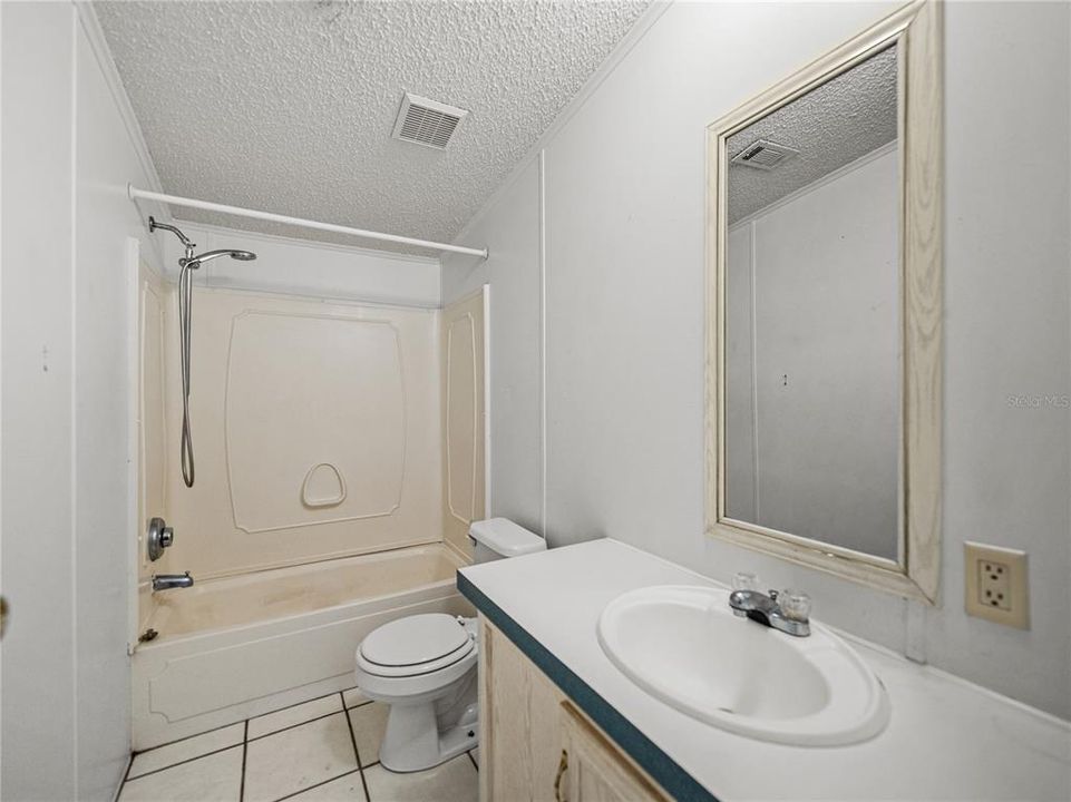 Под контрактом: $188,900 (2 спален, 2 ванн, 1134 Квадратных фут)