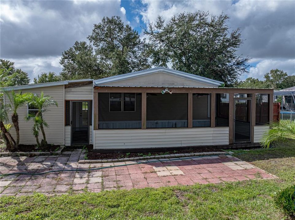 Под контрактом: $188,900 (2 спален, 2 ванн, 1134 Квадратных фут)