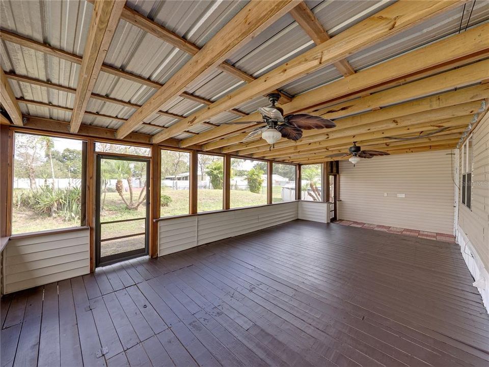 Под контрактом: $188,900 (2 спален, 2 ванн, 1134 Квадратных фут)