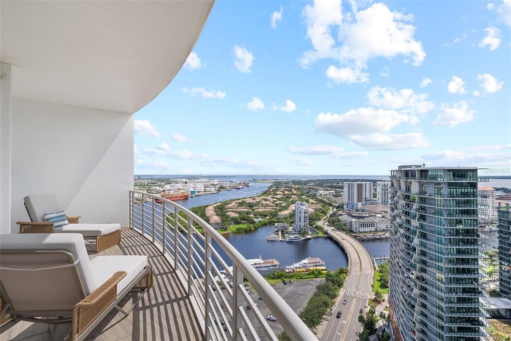 En Renta: $24,900 (4 camas, 4 baños, 4462 Pies cuadrados)