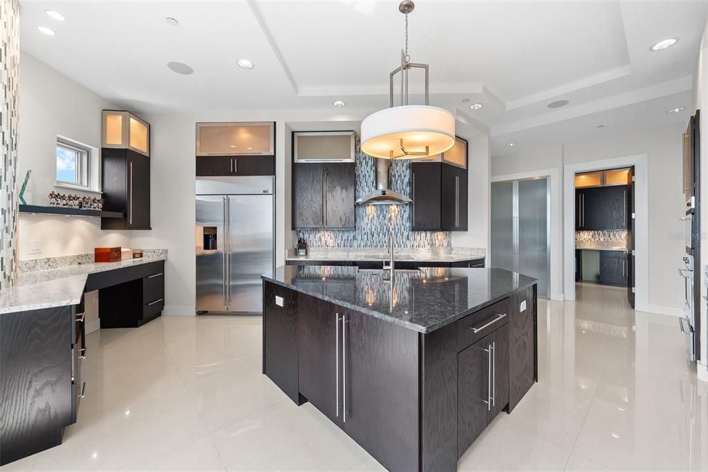 En Renta: $24,900 (4 camas, 4 baños, 4462 Pies cuadrados)