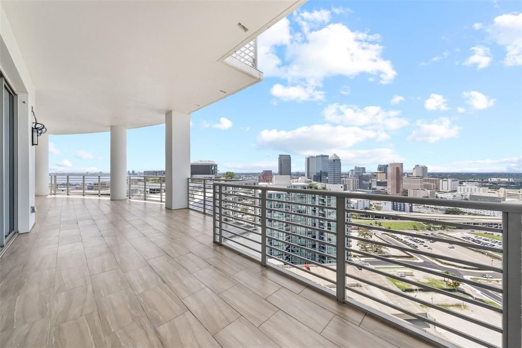 En Renta: $24,900 (4 camas, 4 baños, 4462 Pies cuadrados)