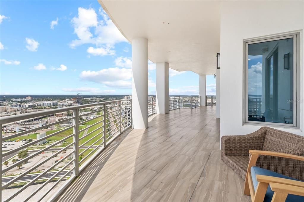 En Renta: $24,900 (4 camas, 4 baños, 4462 Pies cuadrados)