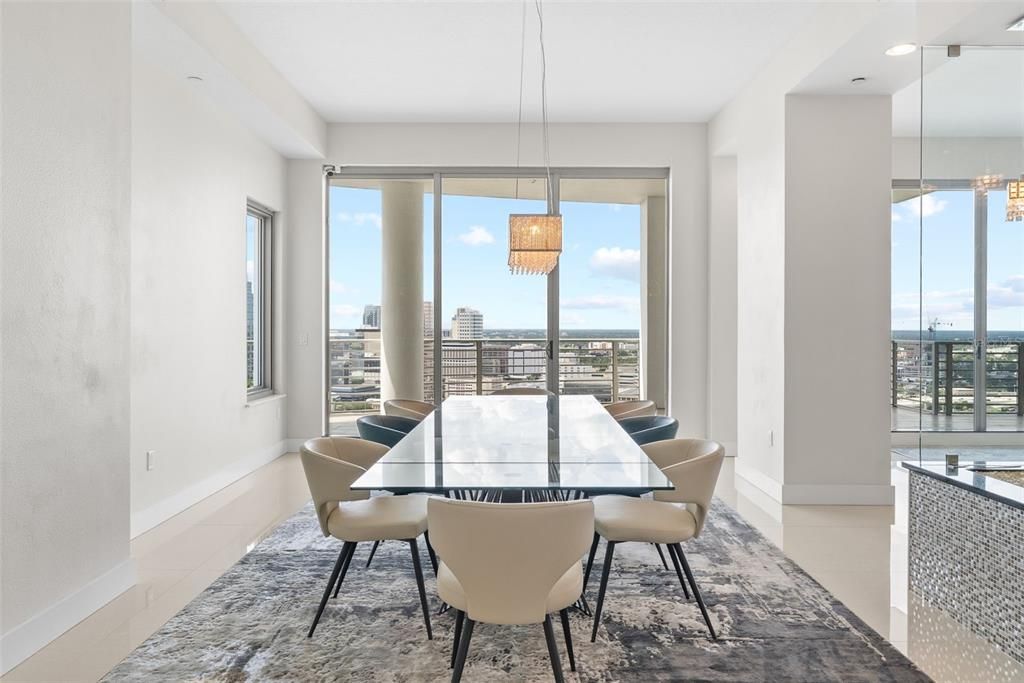 En Renta: $24,900 (4 camas, 4 baños, 4462 Pies cuadrados)