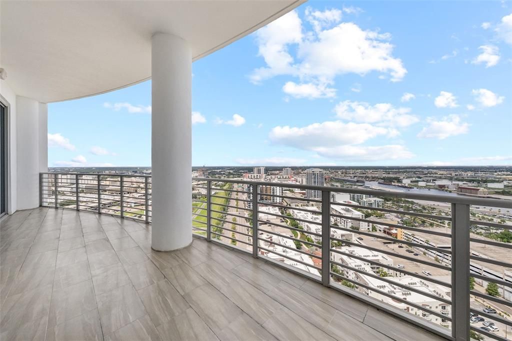 En Renta: $24,900 (4 camas, 4 baños, 4462 Pies cuadrados)