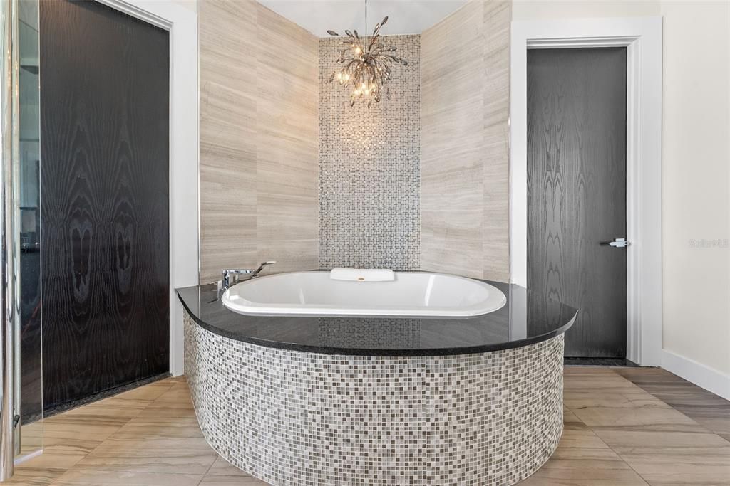 En Renta: $24,900 (4 camas, 4 baños, 4462 Pies cuadrados)