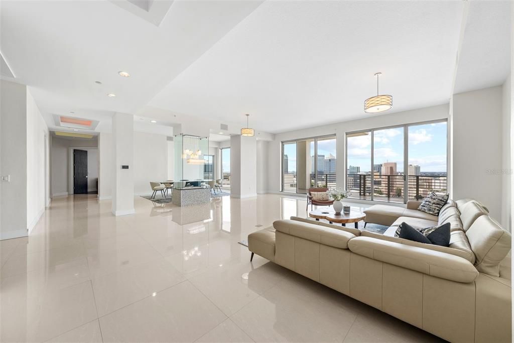 En Renta: $24,900 (4 camas, 4 baños, 4462 Pies cuadrados)