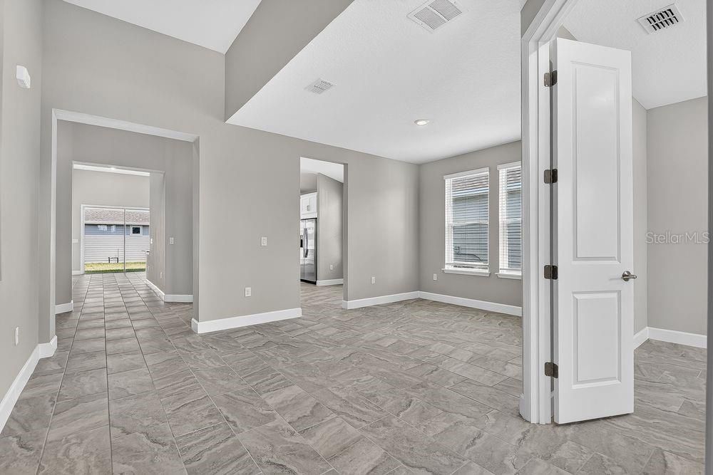 Active With Contract: $399,990 (3 beds, 2 baths, 2055 Square Feet)