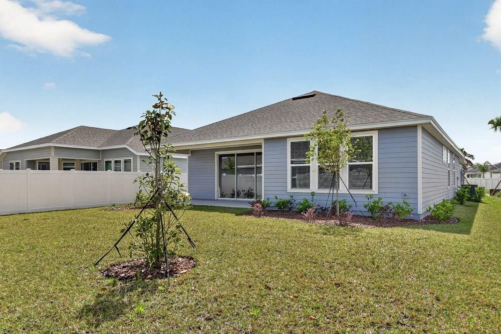 Active With Contract: $399,990 (3 beds, 2 baths, 2055 Square Feet)
