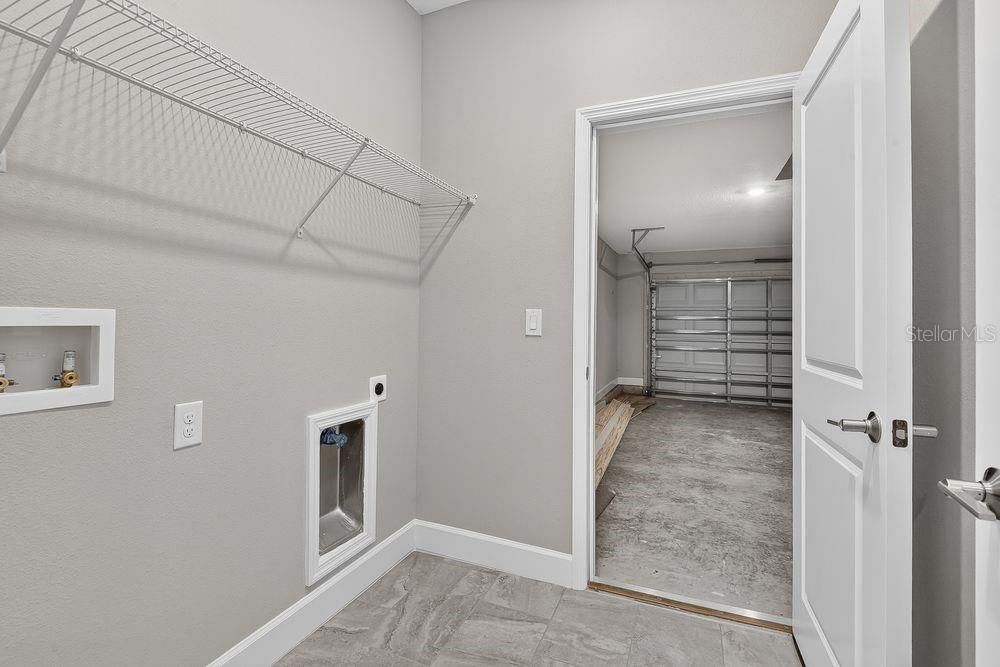 Active With Contract: $399,990 (3 beds, 2 baths, 2055 Square Feet)