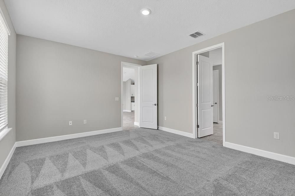 Active With Contract: $399,990 (3 beds, 2 baths, 2055 Square Feet)
