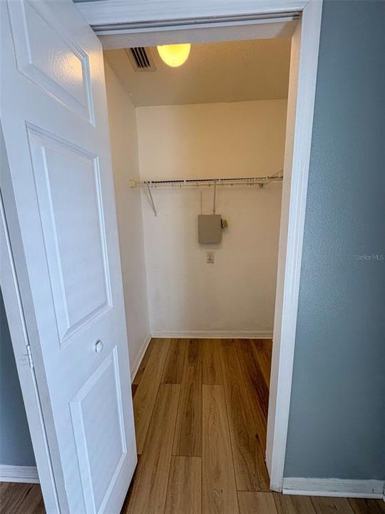 For Rent: $1,900 (3 beds, 2 baths, 1364 Square Feet)