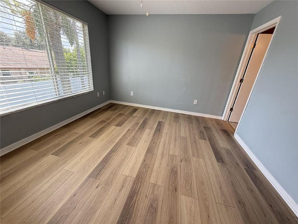 For Rent: $1,900 (3 beds, 2 baths, 1364 Square Feet)