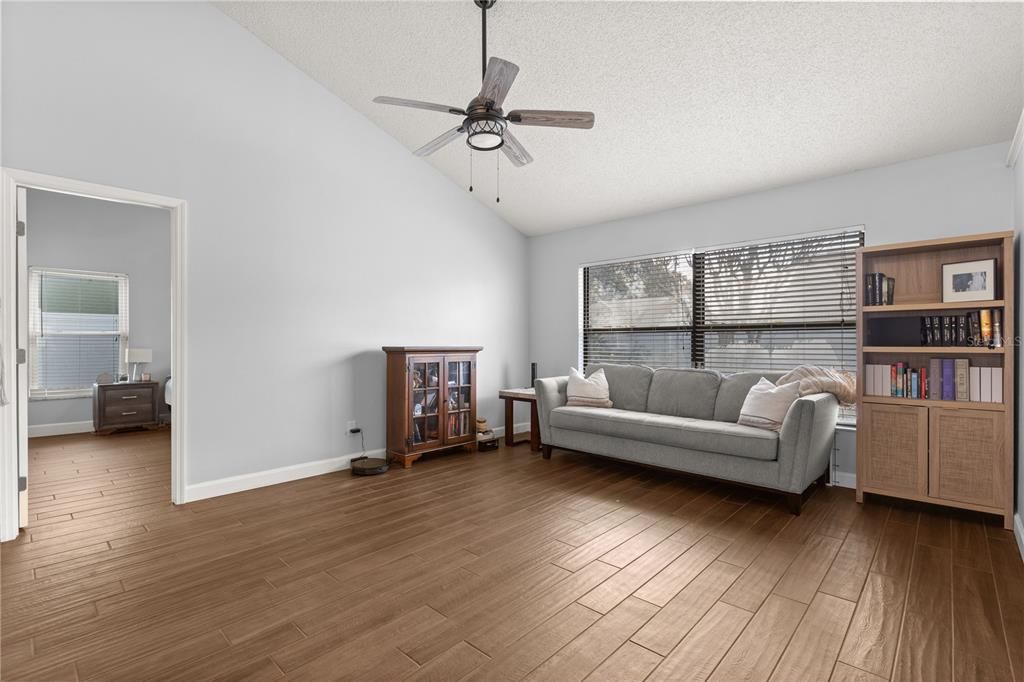 For Sale: $460,000 (3 beds, 2 baths, 2025 Square Feet)