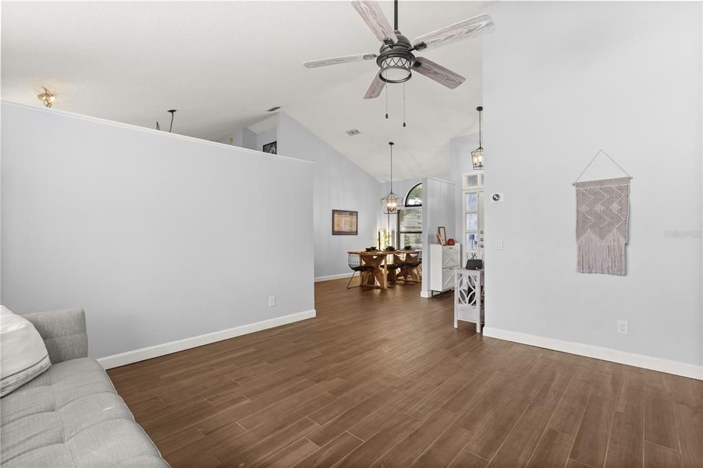 For Sale: $460,000 (3 beds, 2 baths, 2025 Square Feet)