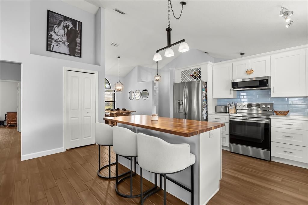 For Sale: $460,000 (3 beds, 2 baths, 2025 Square Feet)