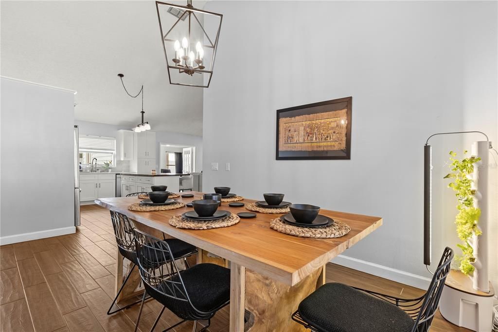 For Sale: $460,000 (3 beds, 2 baths, 2025 Square Feet)