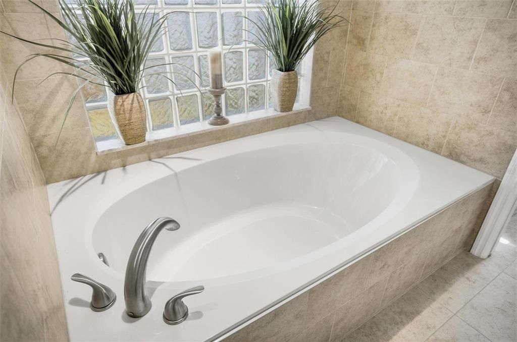 На продажу: $575,000 (3 спален, 2 ванн, 2154 Квадратных фут)