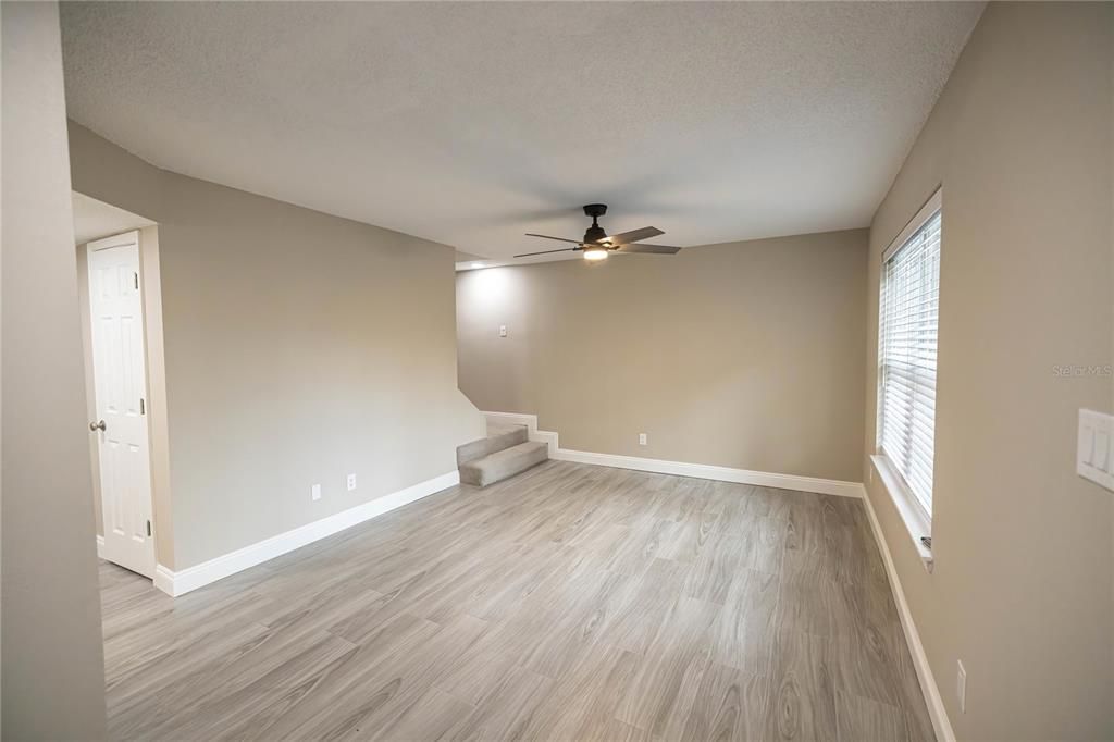 待售: $219,900 (3 贝兹, 2 浴室, 1317 平方英尺)