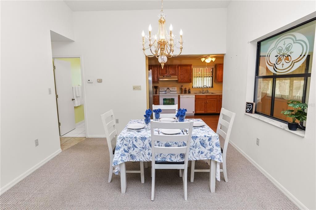 На продажу: $279,000 (3 спален, 2 ванн, 1648 Квадратных фут)