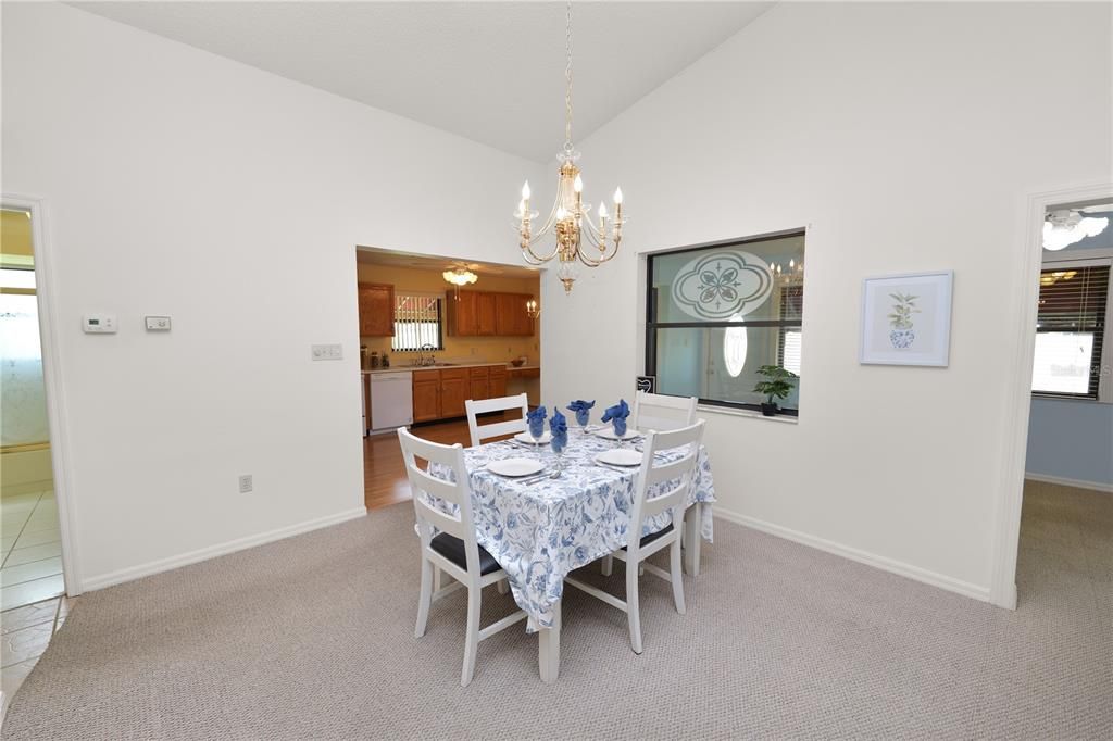 На продажу: $279,000 (3 спален, 2 ванн, 1648 Квадратных фут)