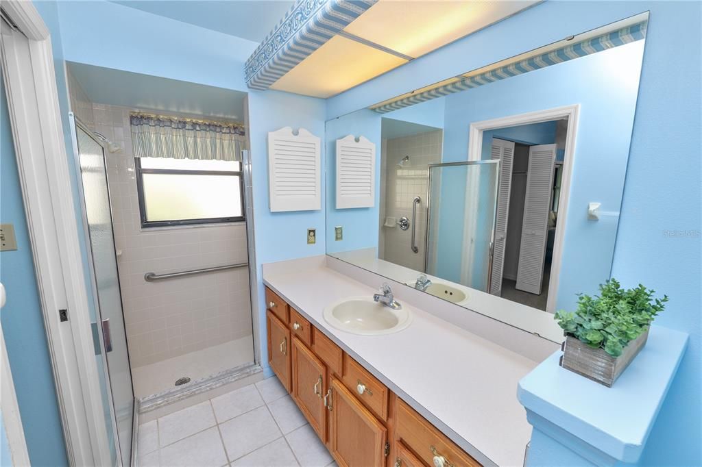 На продажу: $279,000 (3 спален, 2 ванн, 1648 Квадратных фут)