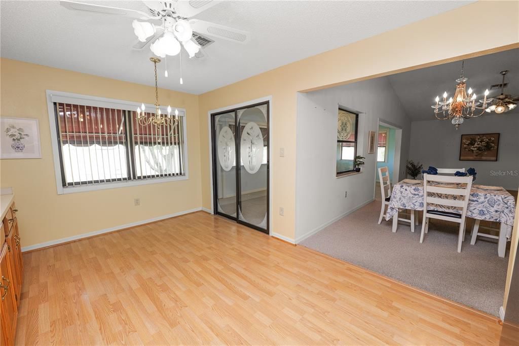 На продажу: $279,000 (3 спален, 2 ванн, 1648 Квадратных фут)