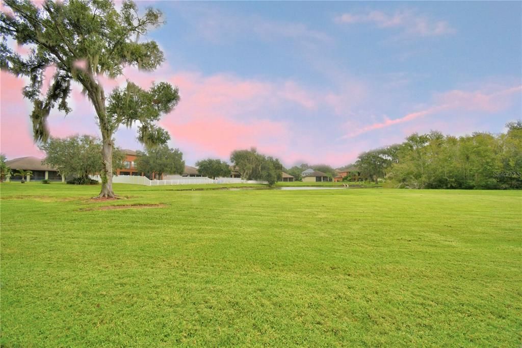 For Sale: $130,000 (2 beds, 2 baths, 812 Square Feet)