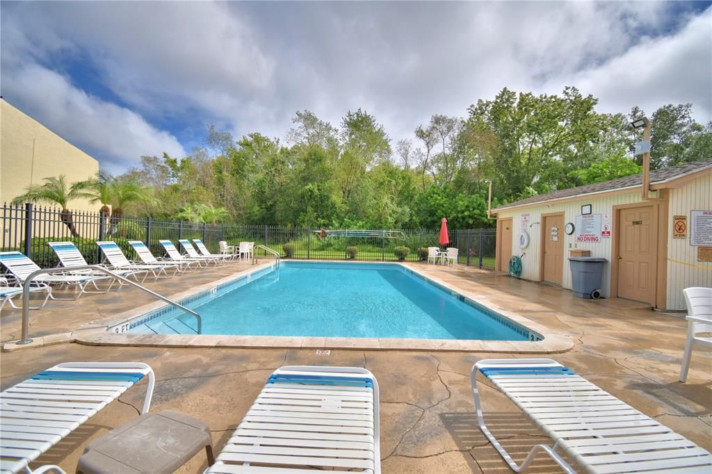 For Sale: $130,000 (2 beds, 2 baths, 812 Square Feet)