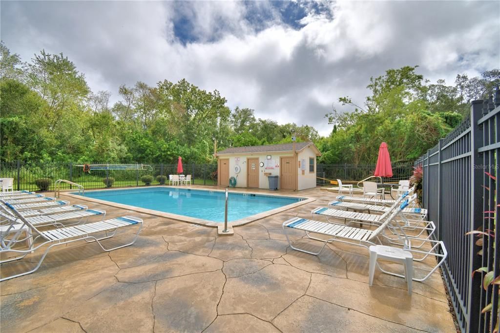 For Sale: $130,000 (2 beds, 2 baths, 812 Square Feet)