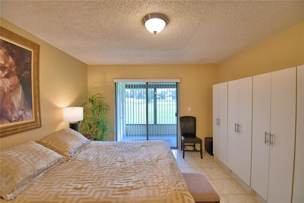 For Sale: $130,000 (2 beds, 2 baths, 812 Square Feet)