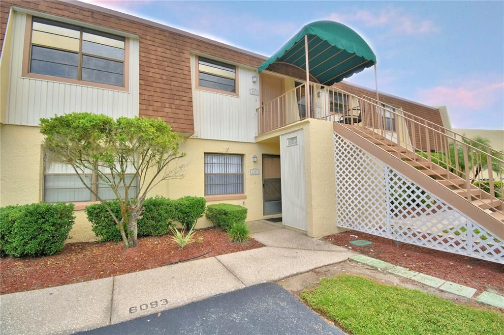 For Sale: $130,000 (2 beds, 2 baths, 812 Square Feet)