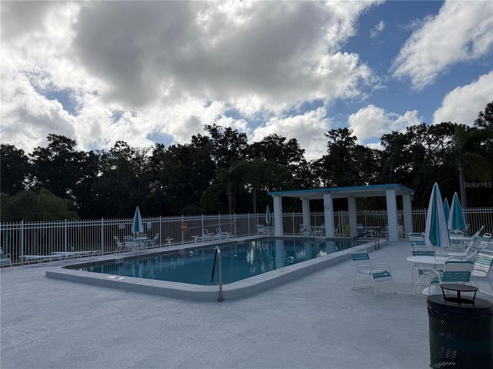 待售: $180,000 (2 贝兹, 2 浴室, 972 平方英尺)