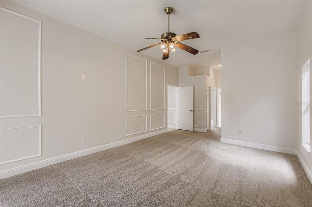 合同活跃: $575,000 (4 贝兹, 2 浴室, 2521 平方英尺)