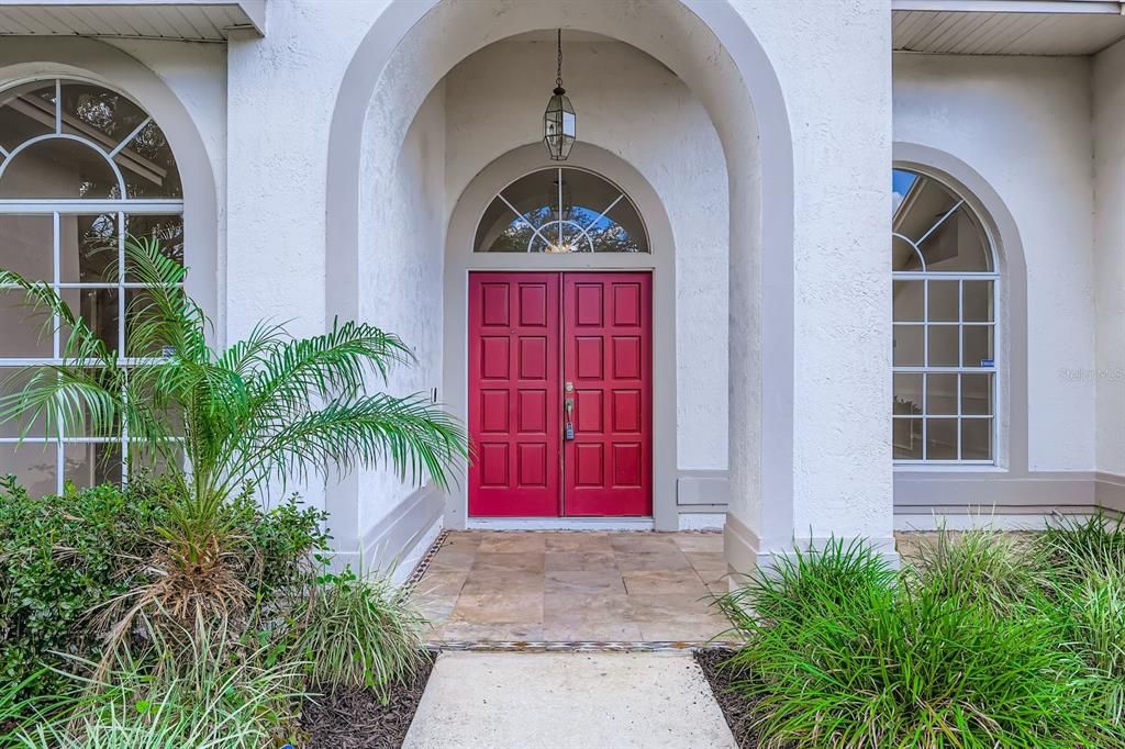 合同活跃: $575,000 (4 贝兹, 2 浴室, 2521 平方英尺)