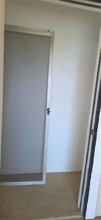 Под контрактом: $129,500 (1 спален, 1 ванн, 637 Квадратных фут)