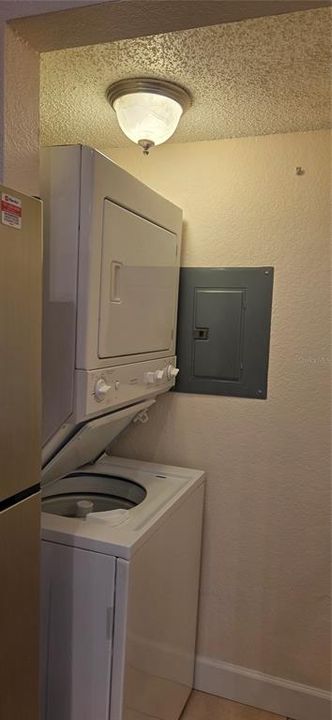 Под контрактом: $129,500 (1 спален, 1 ванн, 637 Квадратных фут)